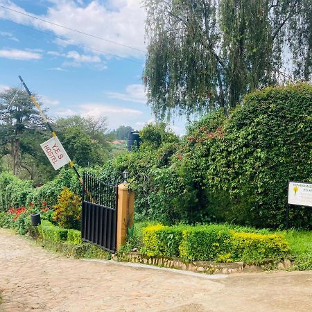 Yes Hostel Fort Portal Zewnętrze zdjęcie