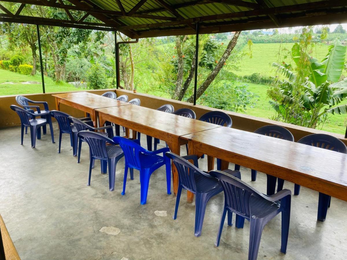 Yes Hostel Fort Portal Zewnętrze zdjęcie